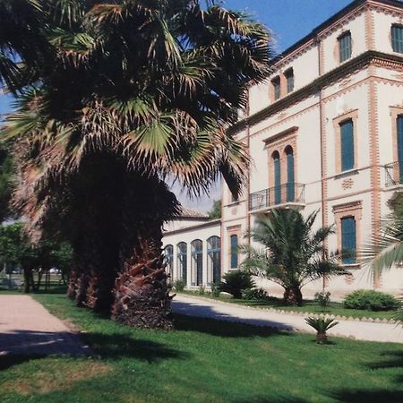 Villa Montanari Rosatiポルト・サン・ジョルジョ エクステリア 写真
